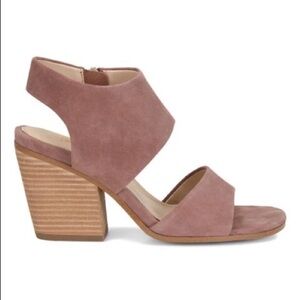 Isola Ravenna Mulberry Suede Block Heel Sandals Women’s 6.5 Ankle Strap